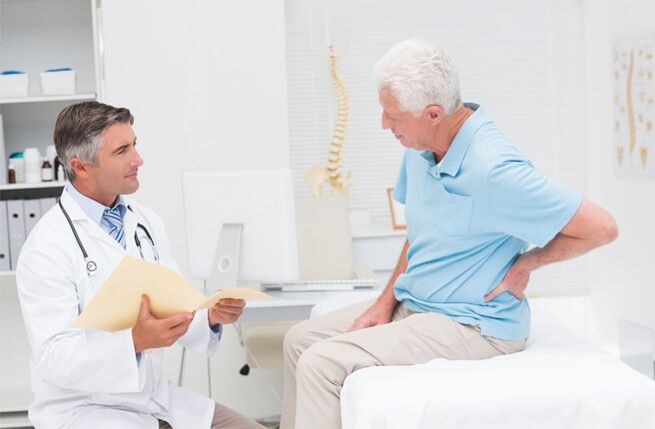 A patient with osteoarthritis at a doctor's appointment for a doctor